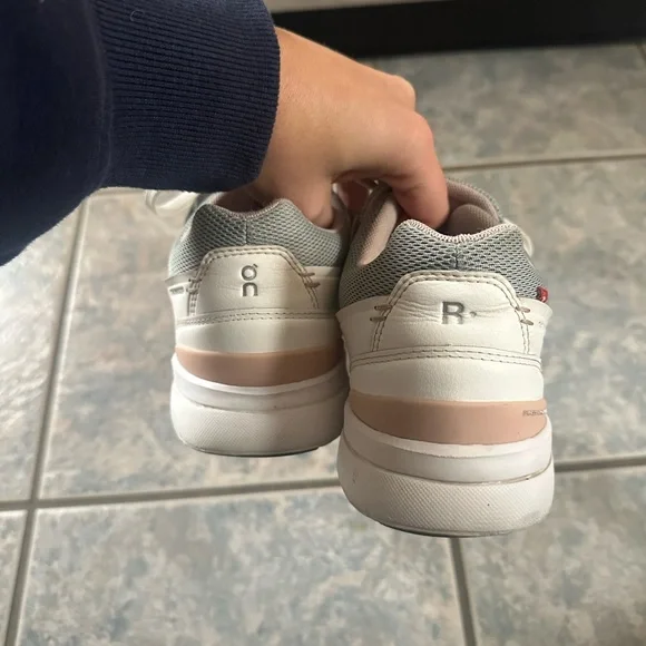 On Cloud The Roger Advantage 2 Shoes - Picture 5 of 9